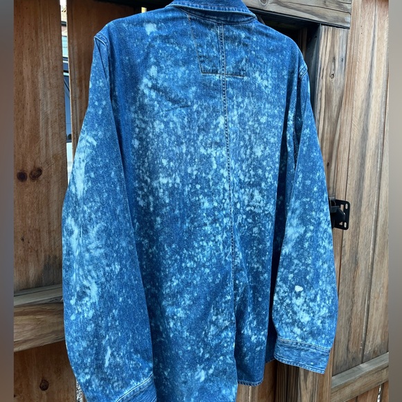 Carhartt Denim Acid Wash Shacket - Picture 5 of 9